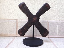 Katanga Cross (copper ingot) and stand picture