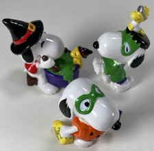 VTG Peanuts United Feature Syndicate 3 Unique Snoopy Halloween Themed Figures picture