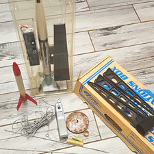 Estes Alpha III Model Rocket Kit w/ Launch Pad & Controller Vintage 1977 picture