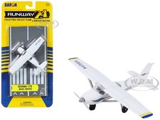 CESSNA 172 AIRCRAFT WHITE DIECAST MODEL BY RUNWAY24 RW065 picture