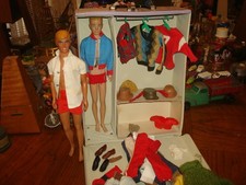VINTAGE ORIGINAL BENDABLE LEG AND MOLDED HAIR KEN DOLLS AND 1962 KEN CASE MATTEL picture