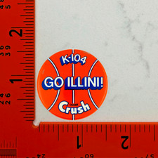 Retro Univeristy of Illinois Pin Back Button picture