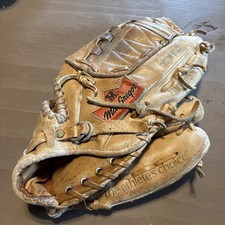 vintage MacGregor J. R. Richard Autograph Model baseball glove G41 RHT Very Good picture