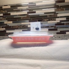 Vtg Pyrex Pink Daisy 548-B 1 1/4 QT Rectangular Casserole Dish & Space Saver Lid picture