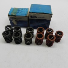 NOS SET OF FORD VALVE SPRINGS 1962-78 V8 WITH BOX LOT OF 11 VINTAGE CAR PARTS picture