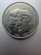 1981 Isle of Man 1 Crown Charles and Diana silver AU50 wear picture