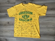 2001 Oregon Ducks Team Signed Nike T-Shirt #3 Harrington? Unverified picture