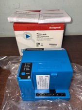 NOS HONEYWELL RM7895A1014 AUTOMATIC PROGRAMMING CONTROL  B516 picture
