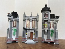 Lego Dc Universe Super Heroes Batman II Arkham Asylum Breakout 10937 picture
