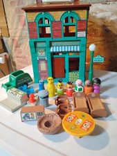 Vintage 1974 Fisher Price Play Family Sesame Street Apartment Playset #938 picture