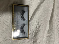 Huda Beauty Farah #12 Luxe Faux Mink Lashes picture