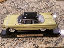 1/18 Road Signature 1961 DeSoto Adventurer- #92738 - No Box picture