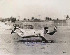 BROOKS ROBINSON SIGNED 16x20 PHOTO + HUGE INSCRIPTION ORIOLES LEGEND BECKETT BAS picture