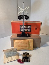 Vintage 1950's Lionel Postwar No.154 Automatic Road Crossing Signal New OB Var D picture