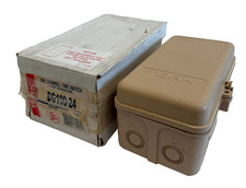 NEW TORK DG100-24 ONE CHANNEL TIME SWITCH 24VAC 50/60HZ DG10024 picture