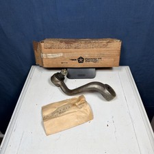 New Old Stock Pitman Arm for 1960-61 A Body Models Mopar #2084613 picture