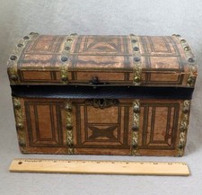 Early Antique Doll Trunk Chest 12 x 7.5 x 7  with Fitted Tray and Nice Graphics picture