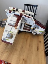LEGO Star Wars UCS Republic Gunship 75309 picture