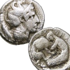 Rare HERAKLES on right slaying the Nemean Lion/ATHENA. Herakleia, Lucania Diobol picture