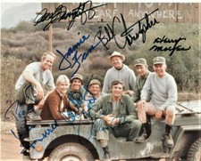 UNIQUE MASH TV Show Cast 8x10 photo picture autograph Reprint ready to be framed picture