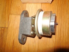 NOS 1985-1987 Ford Thunderbird EGR Valve E5SZ-9H473-A picture