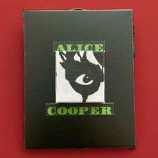 Alice Cooper Mystery Box Guaranteed Autograph, Coin, Backstage Pass Memorabilia picture
