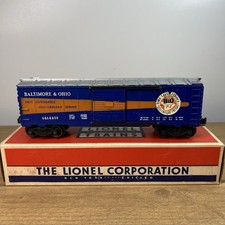 Lionel Postwar 6464-400 Baltimore Ohio Box Car W/ Original Box picture
