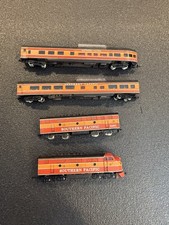 N-Scale Con-Cor Domed Passenger Observation Car SP Daylight Diesel Engine B Unit picture