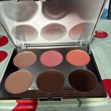 Iconic London Blush, Bronze And Highlight Palette picture