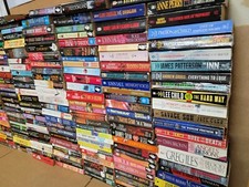 Lot of 20 Mystery Thriller Fiction Paperbacks Popular Author Books MIX UNSORTED picture