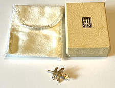 VINTAGE RETIRED JAMES AVERY DAINTY 14K YELLOW GOLD OAK LEAF BROOCH PIN with BOX picture