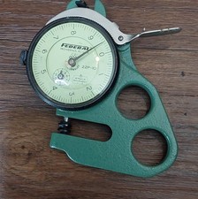 Vtg Federal Calibrator Thickness Measure Indicator 22P-10 C21 .0001 Working picture