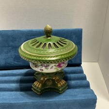 VINTAGE CARL THIEME DRESDEN FLORAL GOLD PORCELAIN URN picture