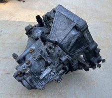 1996-2000 Honda Civic EX SOHC VTEC 5 Speed Manual Transmission S40 OEM picture