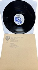 ACE FREHLEY KISS Autographed  SIGNED KISS VINYL Tokyo 2001 picture