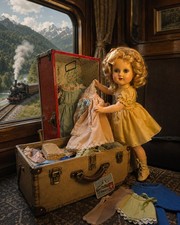 RARE Madame Alexander Sonja Henie Composite Skater 1930s Doll and Travel Case picture