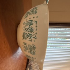 Pyrex Turquoise & White Amish Butterprint 4 Quart & 2.5 Quart Bowls picture
