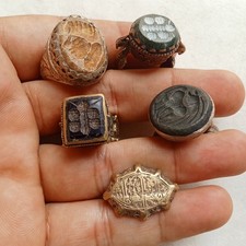 Ancient 5 Roman Intaglio Ring Bronze Engraved Intaglio Ancient coloredJade Rings picture