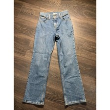 L.L.Bean Women’s Jeans Size 7 Classic Fit Straight Leg Stretch Medium Wash picture