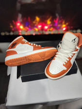 Jordan Air Jordan 1 Mid SE Electro Orange 2021 White/Orange Men’s Sneaker picture