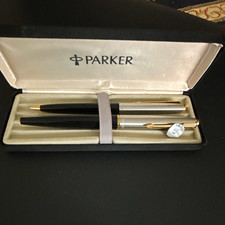 Parker 21 Black, Silver & Gold Fountain Pen & Pencil Set w/ original box & tag. picture
