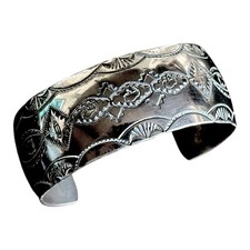 Melissa Yazzie Old Pawn Sterling Silver Repoussé Wide Cuff Bracelet - Size 6.25 picture