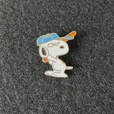 Vintage Snoopy Baseball Player Pin, Peanuts Aviva United Feature Syndicate picture