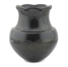 Virginia Garcia (b. 1963) Santa Clara/San Juan Black Vase with Fluted Rim  picture