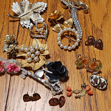 Vintage Costume Jewelry Estate Lot 14pc Signed Sarah Coventry Mamselle Brooches picture