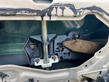 1977-1979 Lincoln Mark V Window Regulator Plastic Left side picture