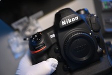 [USA Seller] Nikon D6 20.8MP Digital SLR Camera Body Shutter Count 1492 picture