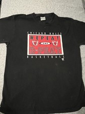 Vintage 1998 Chicago Bulls Repeat 3-Peat T Shirt L Jordan Era USA Made NBA picture