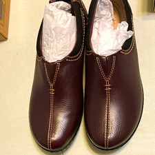 Clarks Collection Women's Brown Leather Slip-On Comfort Shoes  9 medium picture