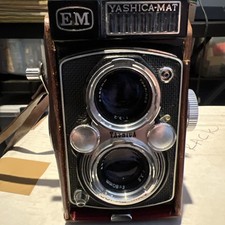 Yashica Yashica-Mat EM Twin Lens Reflex Camera With Leather Case picture